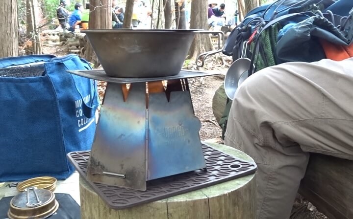 登山で使える焚き火台・ストーブのおすすめ バーゴのチタニウム ヘキサゴンウッドストーブ