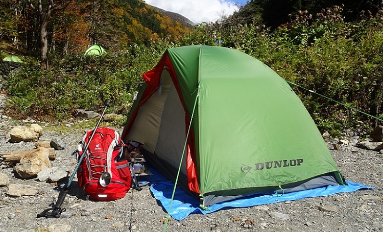 テント泊登山でダンロップのツーリングテントを使用