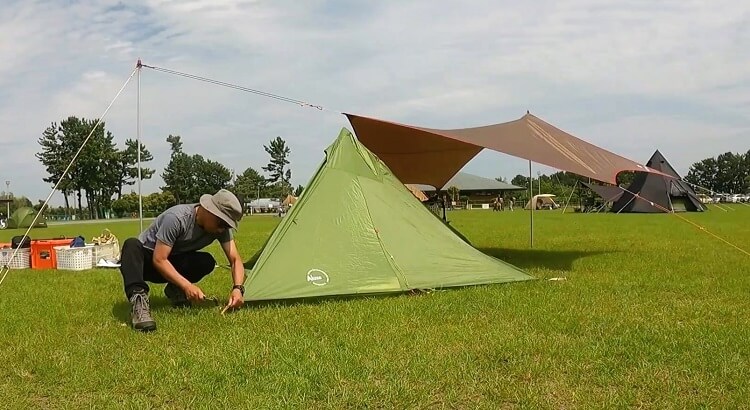 小川張りの方法～最後にテントを設営