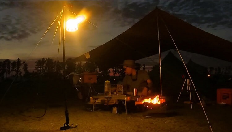 ソロキャンプに最適な焚き火台